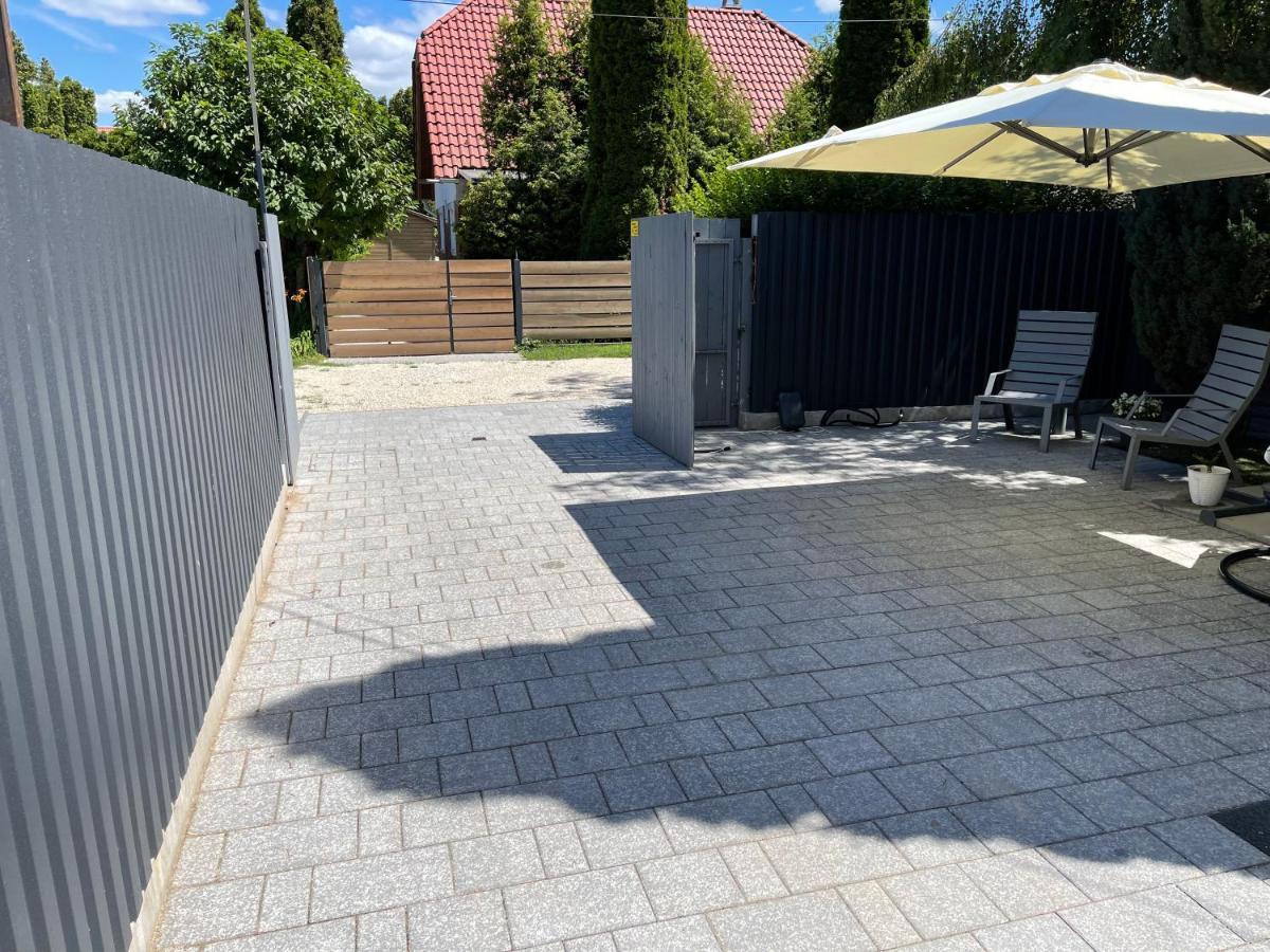 Nora Apartman Balatonkenese Exterior foto