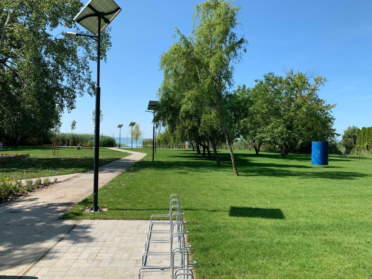 Nora Apartman Balatonkenese Exterior foto